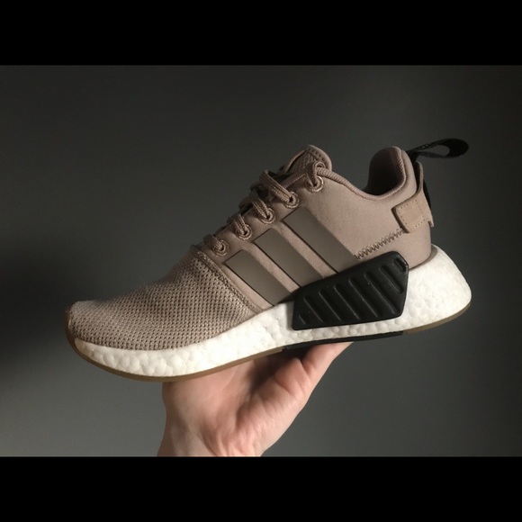 Adidas NMD R2 - Picture 5 of 8